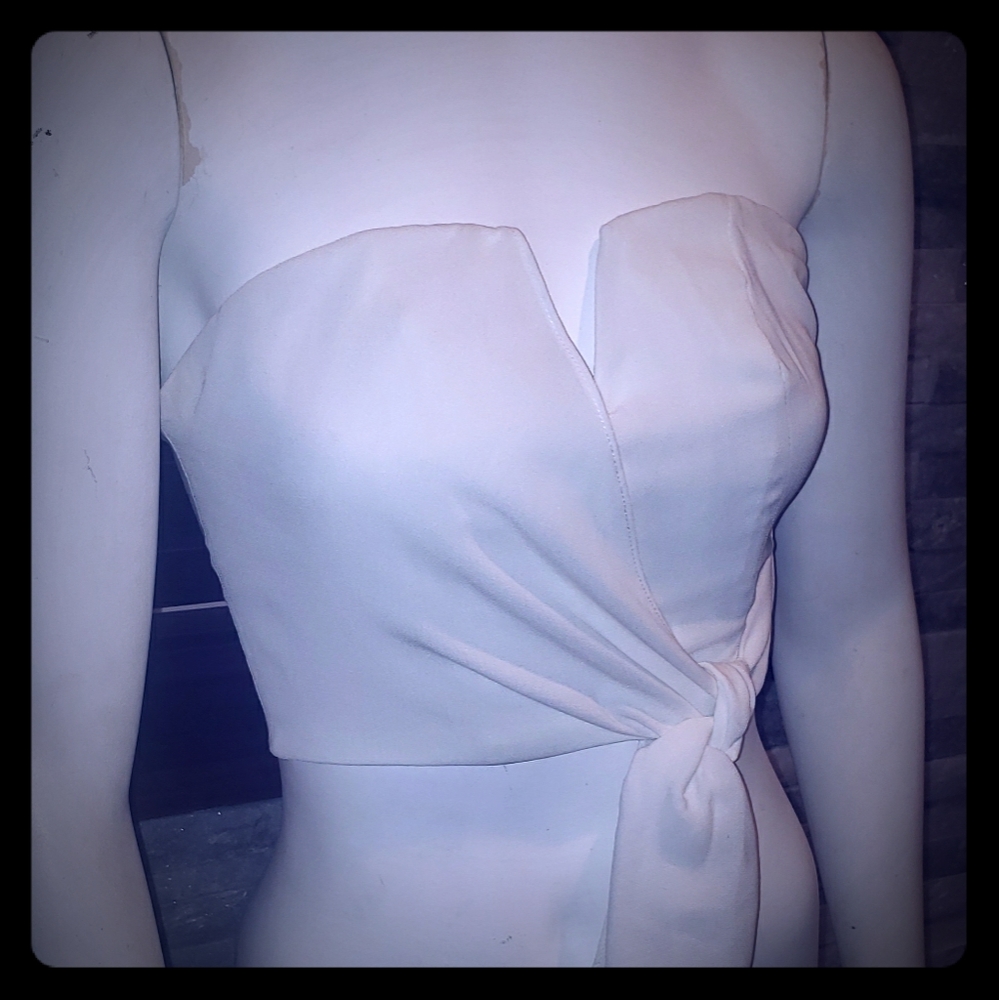 Lulu's strapless white top